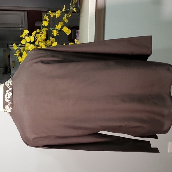 Chico's tunic top. Enbroidery V neck 70 cotton 30 silk. Brown. Size 1 Medium. - Picture 6 of 8